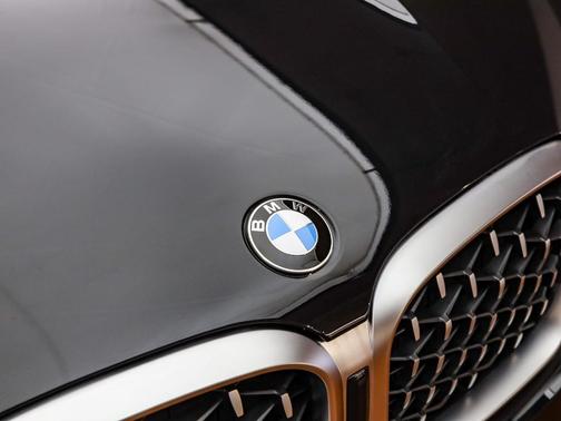 2025 BMW X4 xDrive30i