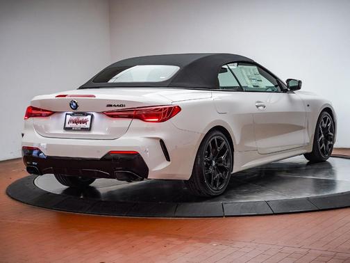 Alpine White 2026 BMW M440 i
