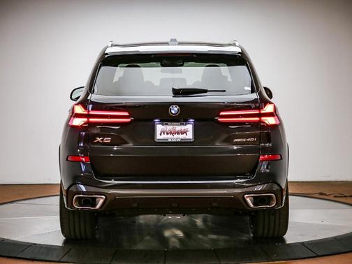 Black Sapphire Metallic 2026 BMW X5 xDrive40i