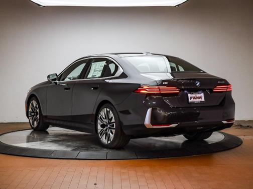 2026 BMW i5 xDrive40