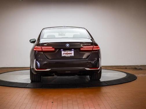 2026 BMW i5 xDrive40