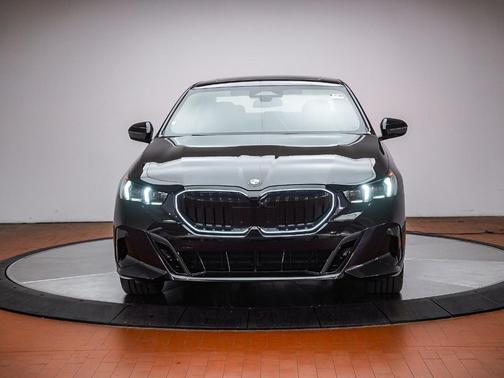 Black Sapphire Metallic 2026 BMW 530 i
