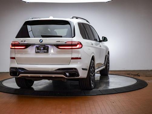 2023 BMW X7 xDrive40i