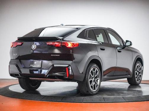 Jet Black 2024 BMW X2 xDrive28i