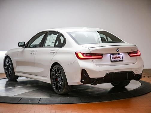 Mineral White Metallic 2026 BMW 330 I
