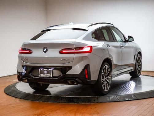 2023 BMW X4 xDrive30i