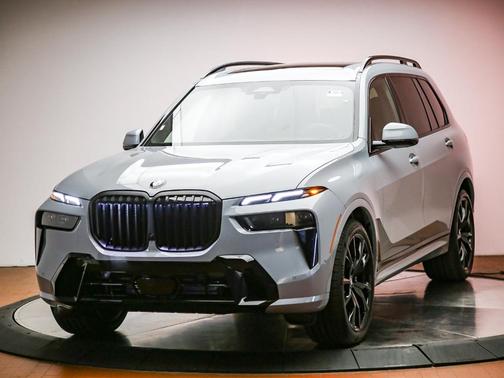 Gray Metallic 2027 BMW X7 xDrive40i