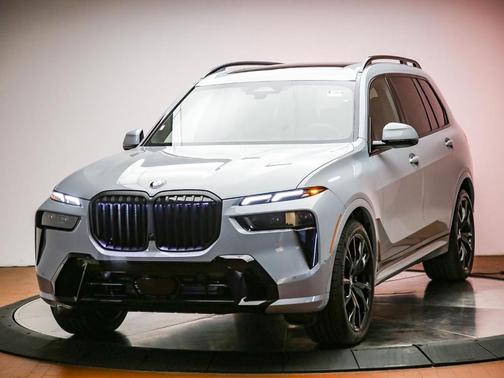 Gray Metallic 2027 BMW X7 xDrive40i