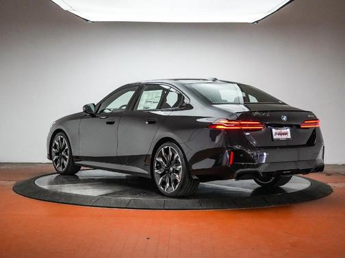 2026 BMW 530 i