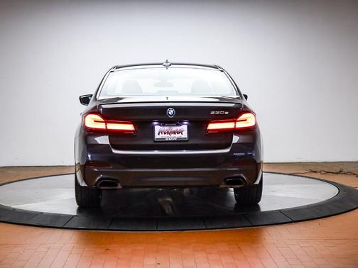 Dark Graphite Metallic 2023 BMW 530e 530e