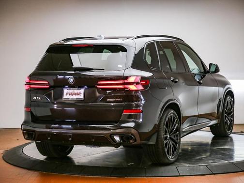 Black Sapphire Metallic 2026 BMW X5 sDrive40i