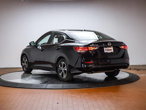 Black 2022 Nissan Sentra SV