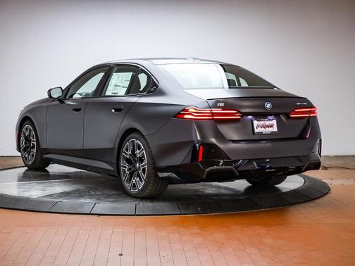 Deep Gray 2026 BMW i5 eDrive40