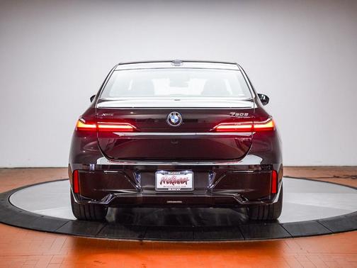 Black Sapphire Metallic 2026 BMW 750e xDrive