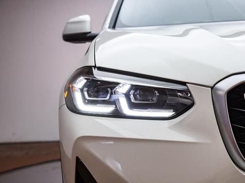 2023 BMW X4 xDrive30i
