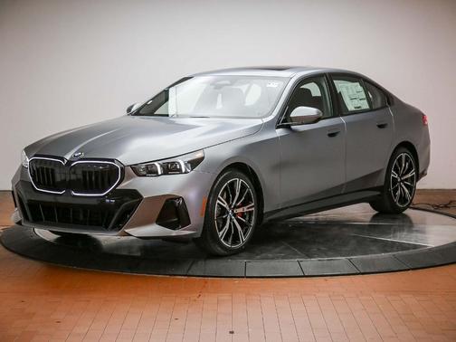 C5A 2027 BMW 530 i