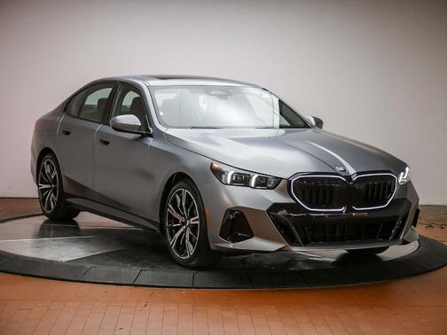 C5A 2027 BMW 530 i