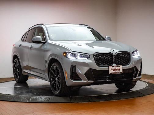 2025 BMW X4 xDrive30i
