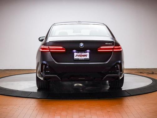 Deep Gray 2026 BMW 530 i