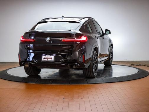 Black Sapphire Metallic 2025 BMW X4 xDrive30i