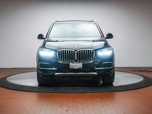 Black Sapphire Metallic 2022 BMW X5 xDrive40i