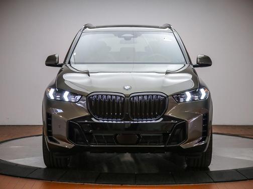 Manhattan Green Metallic 2026 BMW X5 sDrive40i