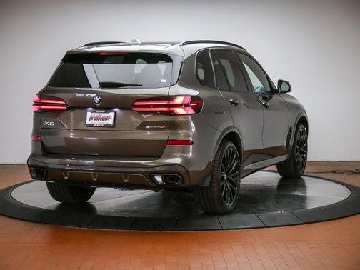 Manhattan Green Metallic 2026 BMW X5 sDrive40i
