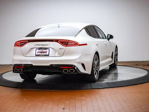 Snow White Pearl 2021 Kia Stinger GT