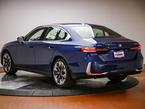 Phytonic Blue Metallic 2027 BMW 530 i xDrive