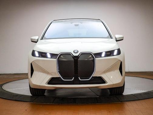 2026 BMW iX xDrive45