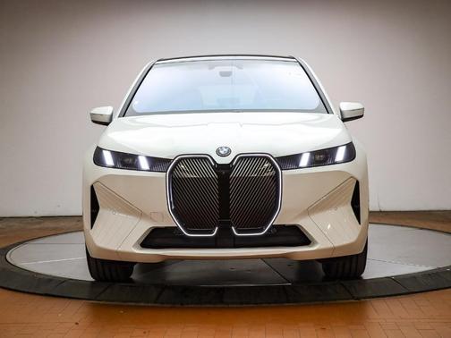 2026 BMW iX xDrive45