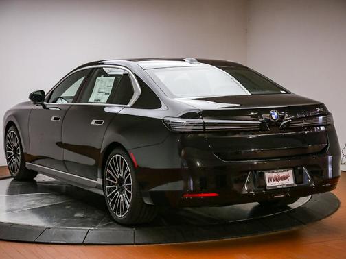 Black Sapphire Metallic 2027 BMW 740 i xDrive