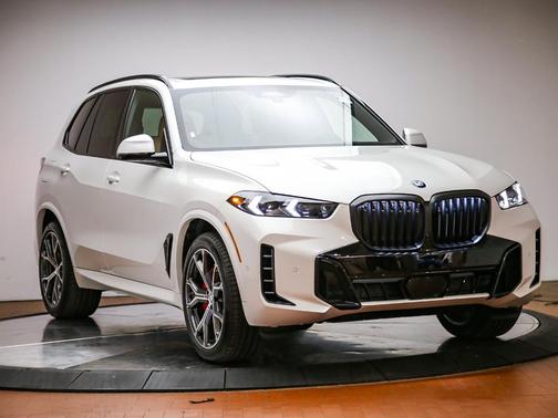Mineral White Metallic 2026 BMW X5 xDrive40i