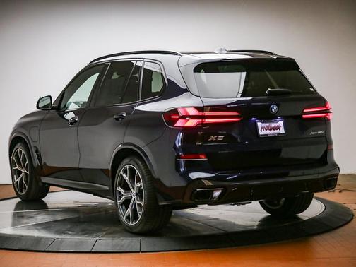 Carbon Black Metallic 2026 BMW X5 PHEV xDrive50e