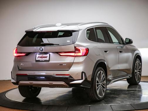 Space Silver 2026 BMW X1 xDrive28i