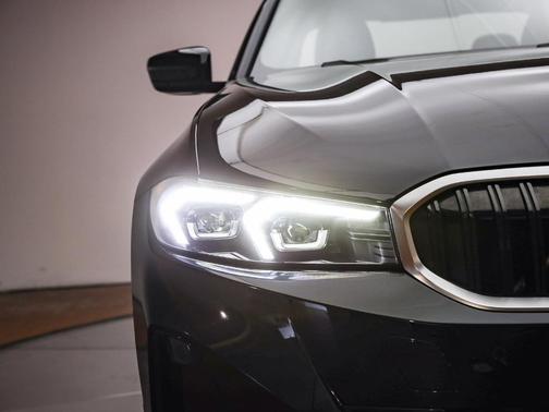 2023 BMW 330 i
