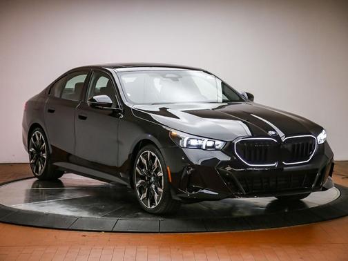 Black Sapphire Metallic 2027 BMW 530 i