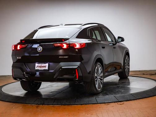Jet Black 2026 BMW X2 xDrive28i