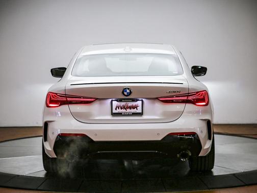 Mineral White Metallic 2026 BMW 430 i
