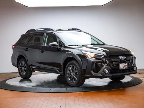 Crystal Black Silica 2023 Subaru Outback Onyx Edition XT