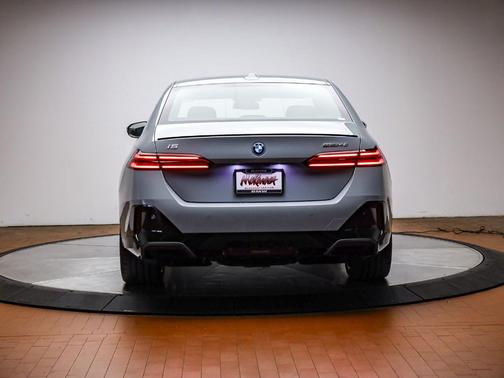 Gray Metallic 2026 BMW i5 eDrive40