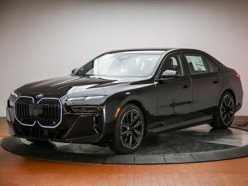 Black Sapphire Metallic 2026 BMW i7 EDrive50