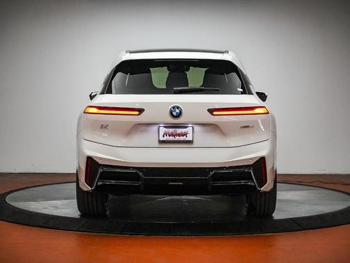 2026 BMW iX xDrive45