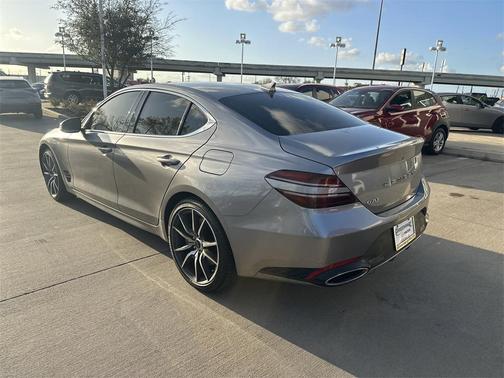 2025 Genesis G70 2.5T RWD