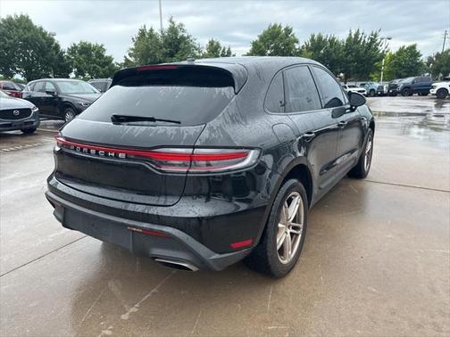2023 Porsche Macan Base