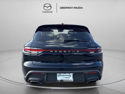 2023 Porsche Macan Base