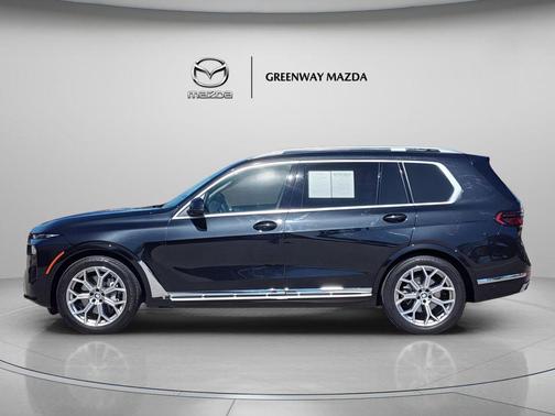 Black Sapphire Metallic 2025 BMW X7 xDrive40i