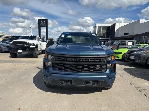 2024 Chevrolet Silverado 1500 Custom