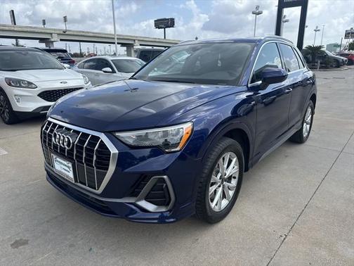 2022 Audi Q3 45 S line Premium