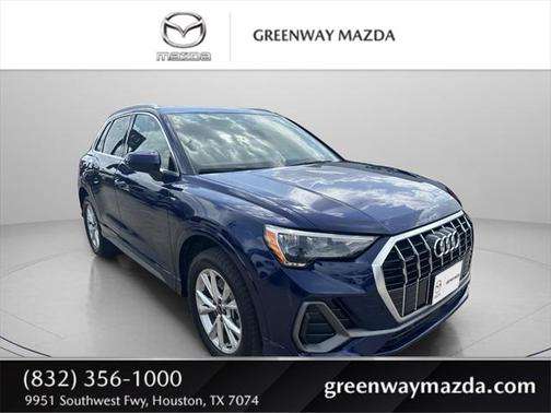 2022 Audi Q3 45 S line Premium